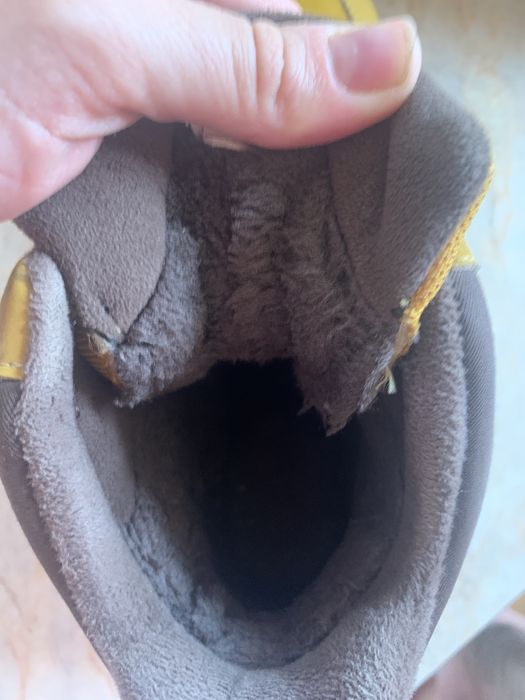 СРОЧНО!!!Кросівки ботинки фірми Anta 26 см 40розмір