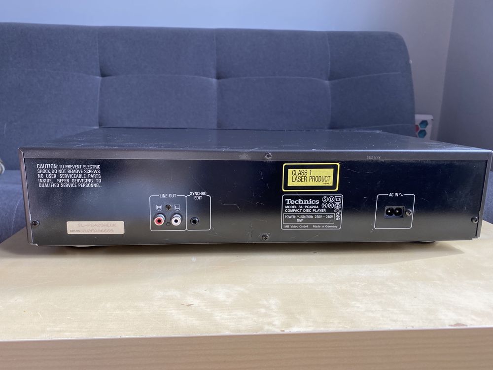 Odtwarzacz płyt CD TECHNICS  SL-PG 420A