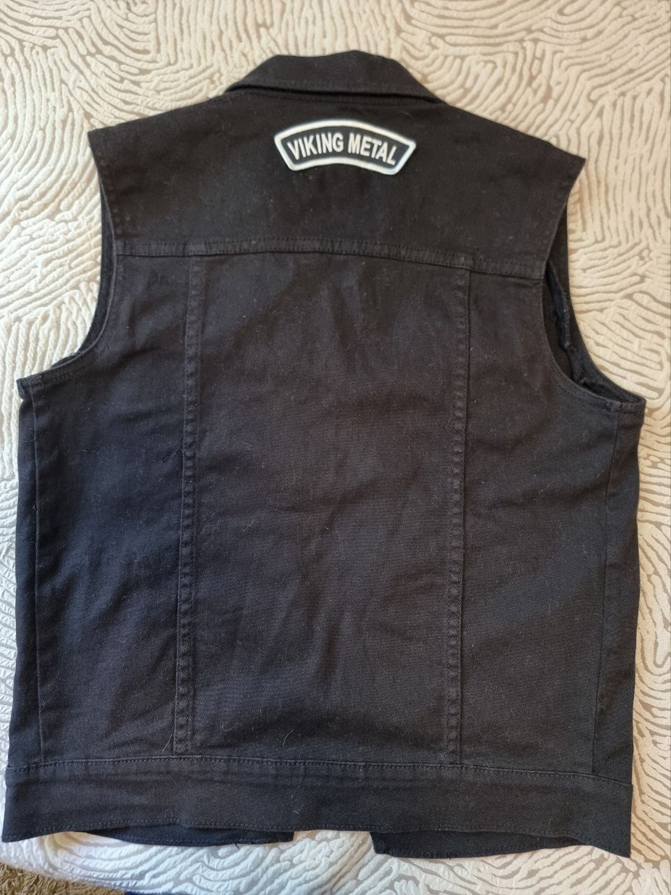 Жилетка джинсовка з нашивками й шипами, battle jacket, slipknot