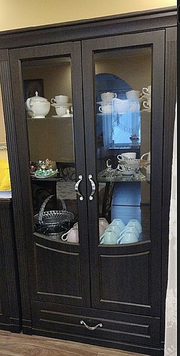 Sprzedam komplet mebli do jadalni