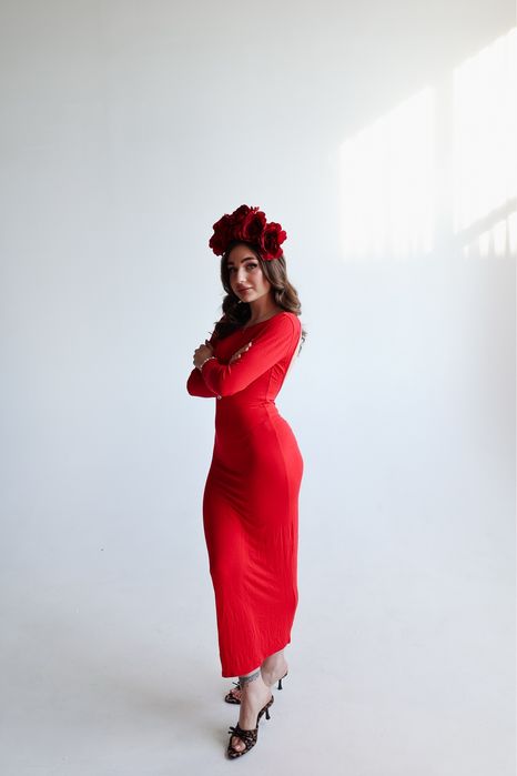 Нарядные красные платья