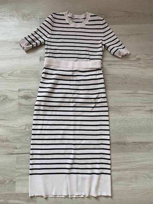 Komplet bluzka+spódnica w paski XS