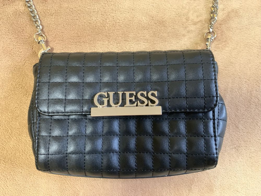 Продам жіночу сумку GUESS