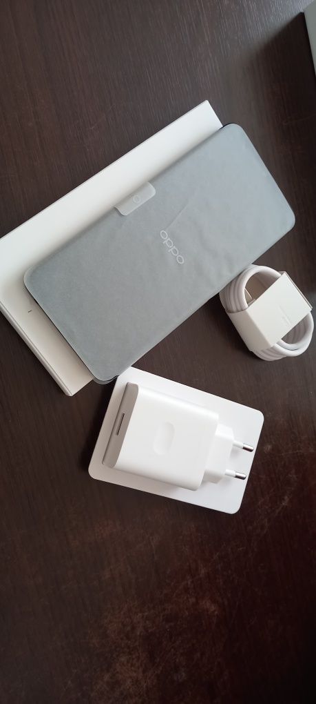 Oppo A38 smartfon