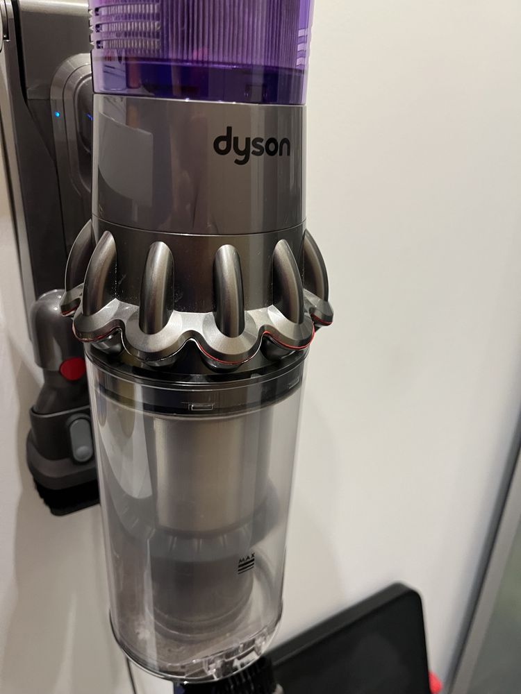 Dyson V11 - Absolute Extra Pro (10 acessórios, 6 dos quais escovas)