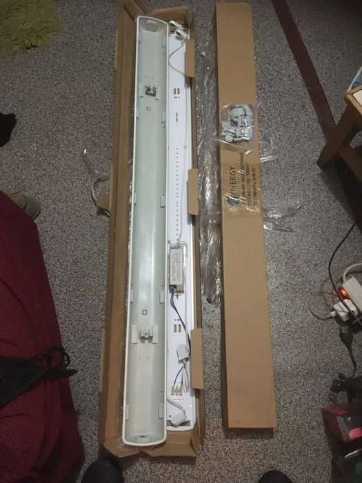 Поодам новый светильник влагостойкий квант 126.6 х 12.5 х 9.4 см