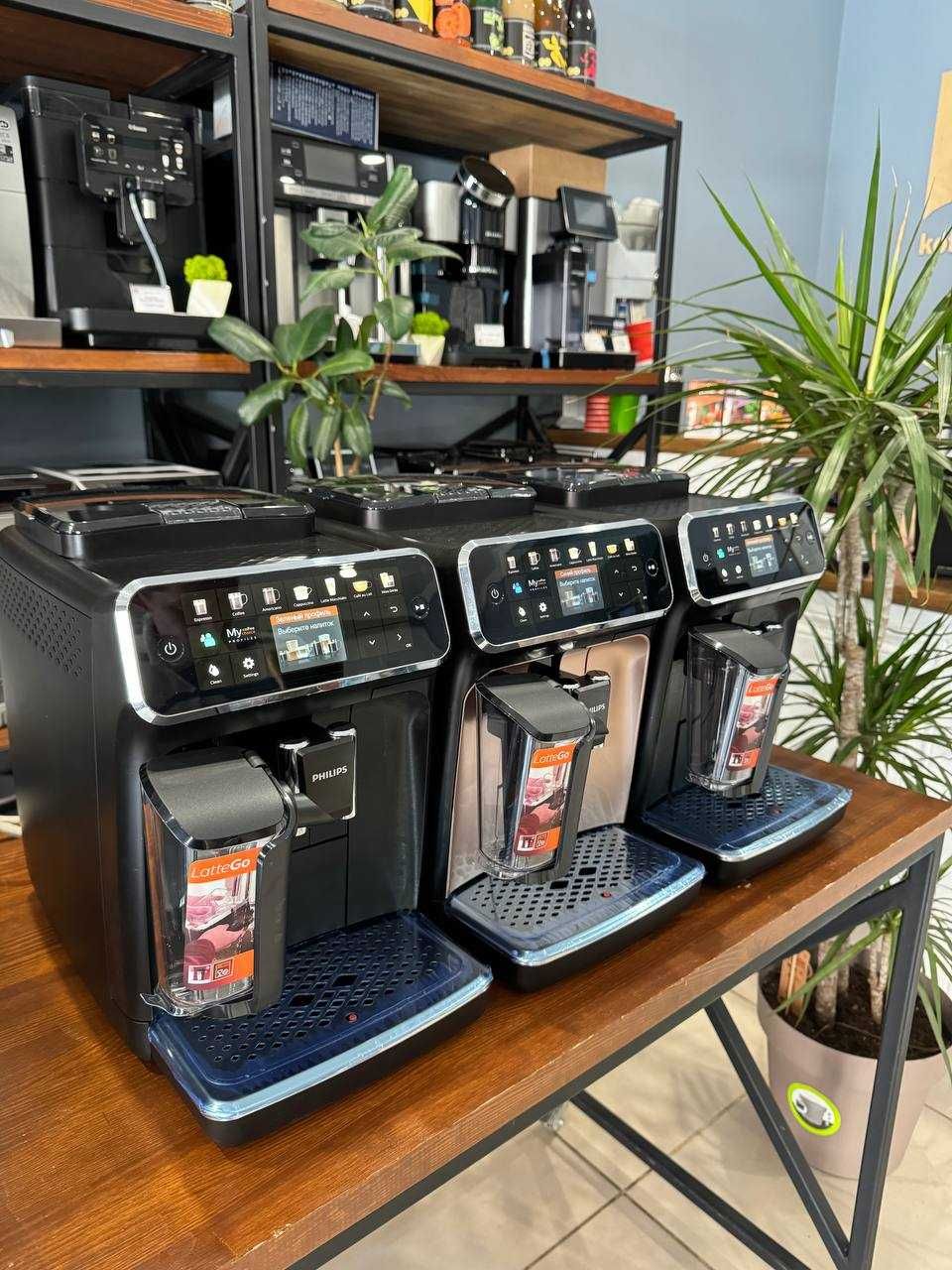 Кавоварка кавомашина Philips Latte Go серії 5400