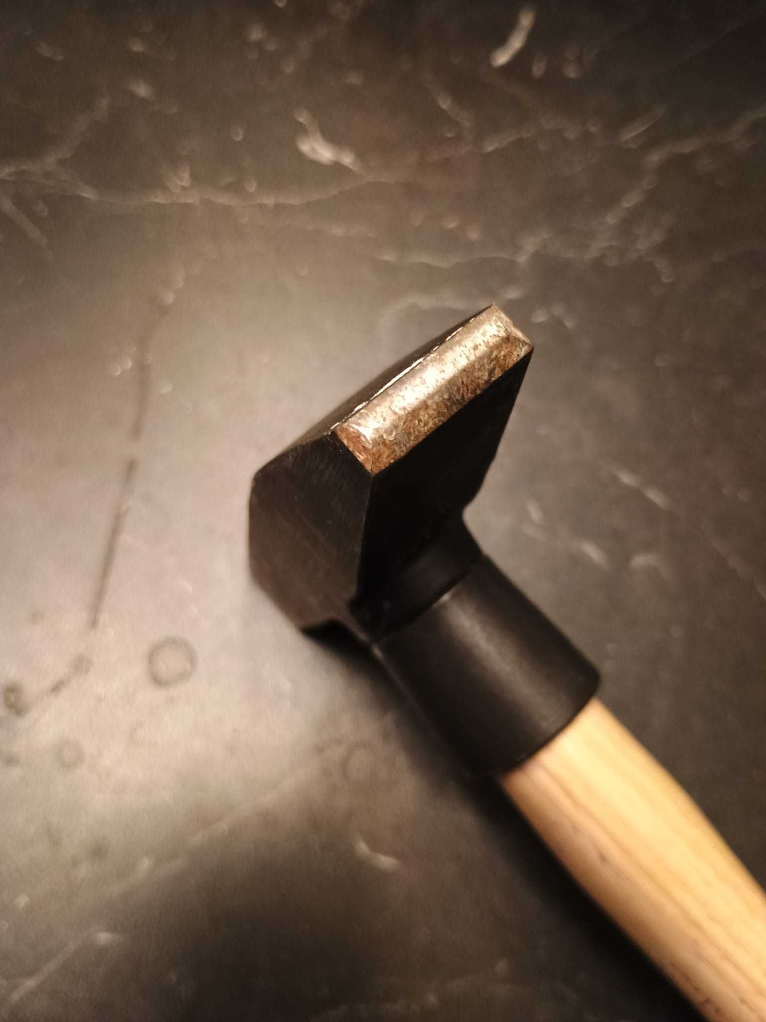 Młotek ślusarski WURTH 300g