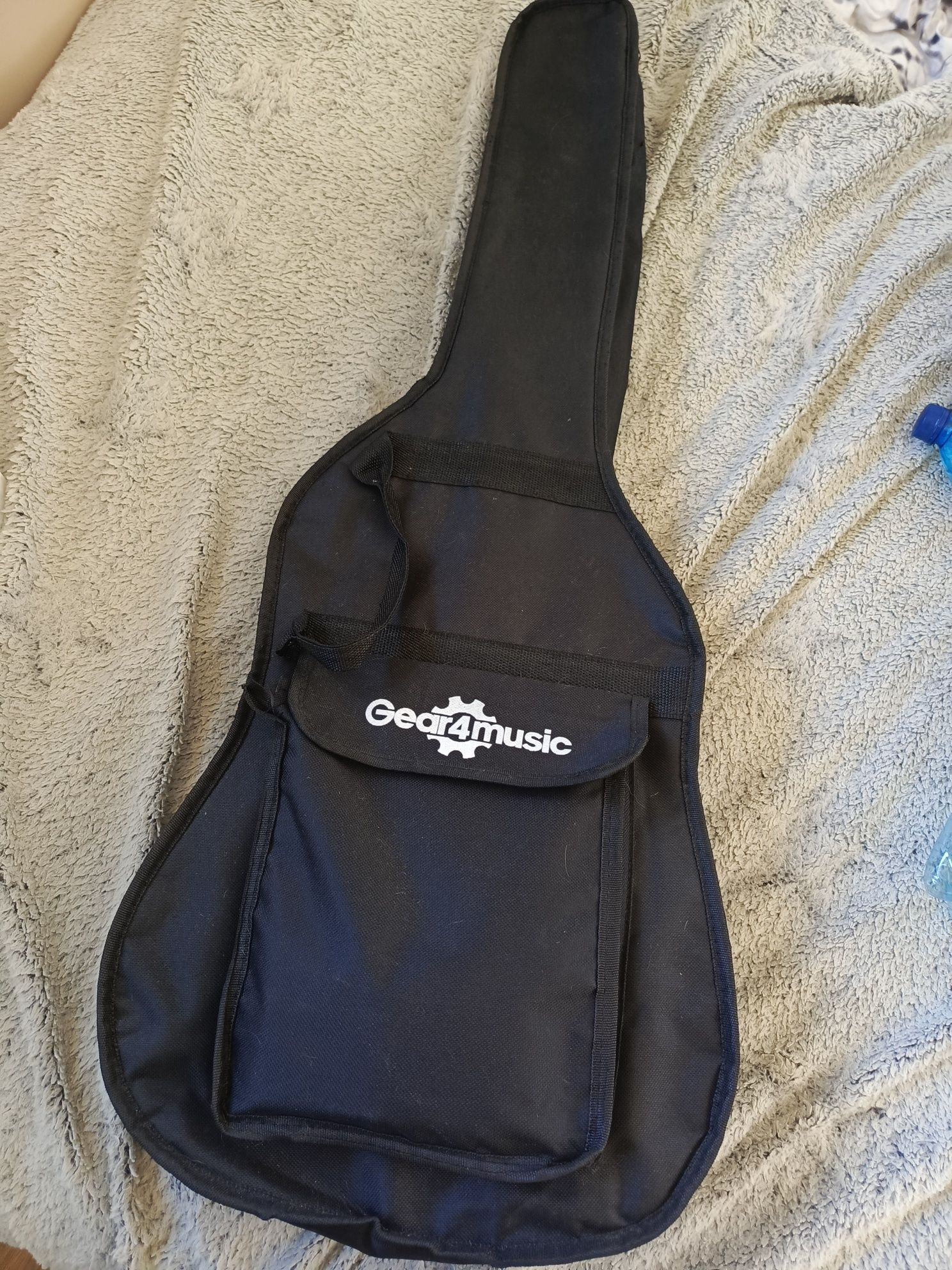 Sprzedam gitarę elektryczną białą