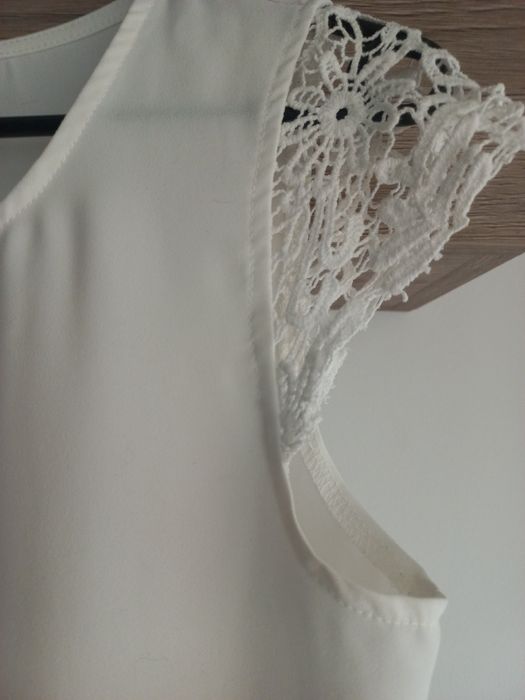 Bluzka w rozmiarze S