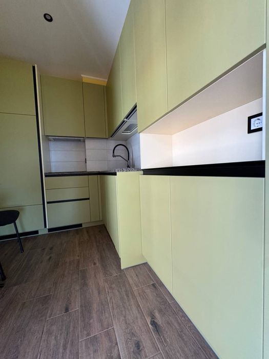 здається в оренду квартира-студія біля ЗУНУ