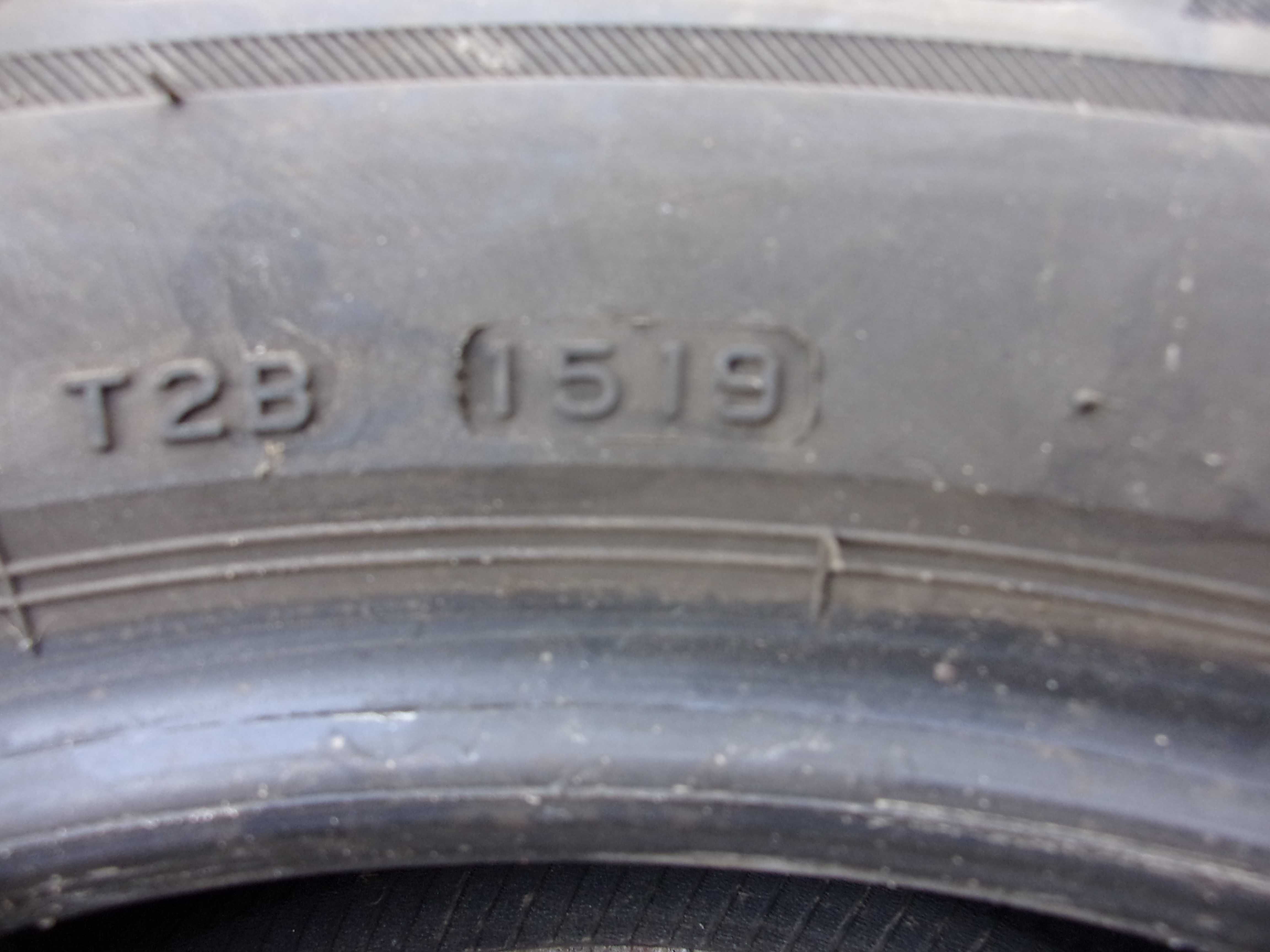 Bridgestone Blizzak LM001   215/65/17 99H z 2019r ładne!