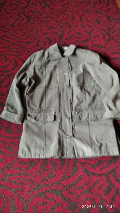 Две женские куртки бесплатно