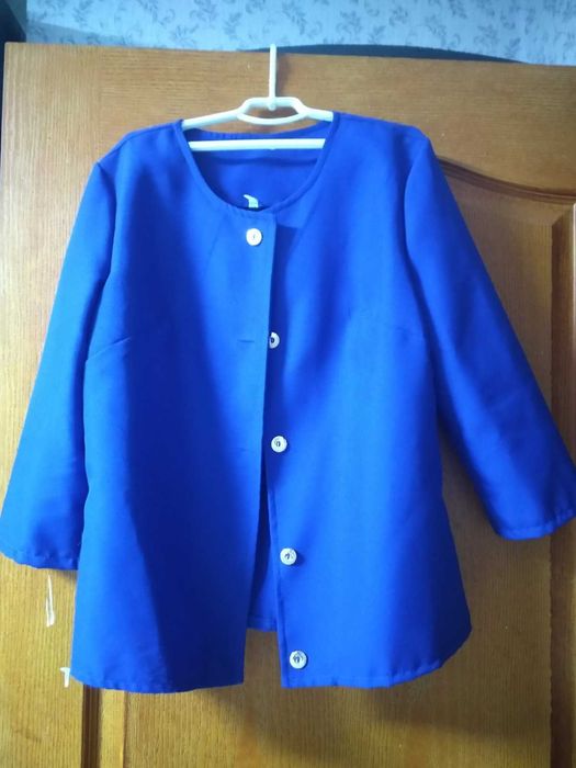 Костюм жін.діловий р.42-44, 150грн. Стан відмінний.