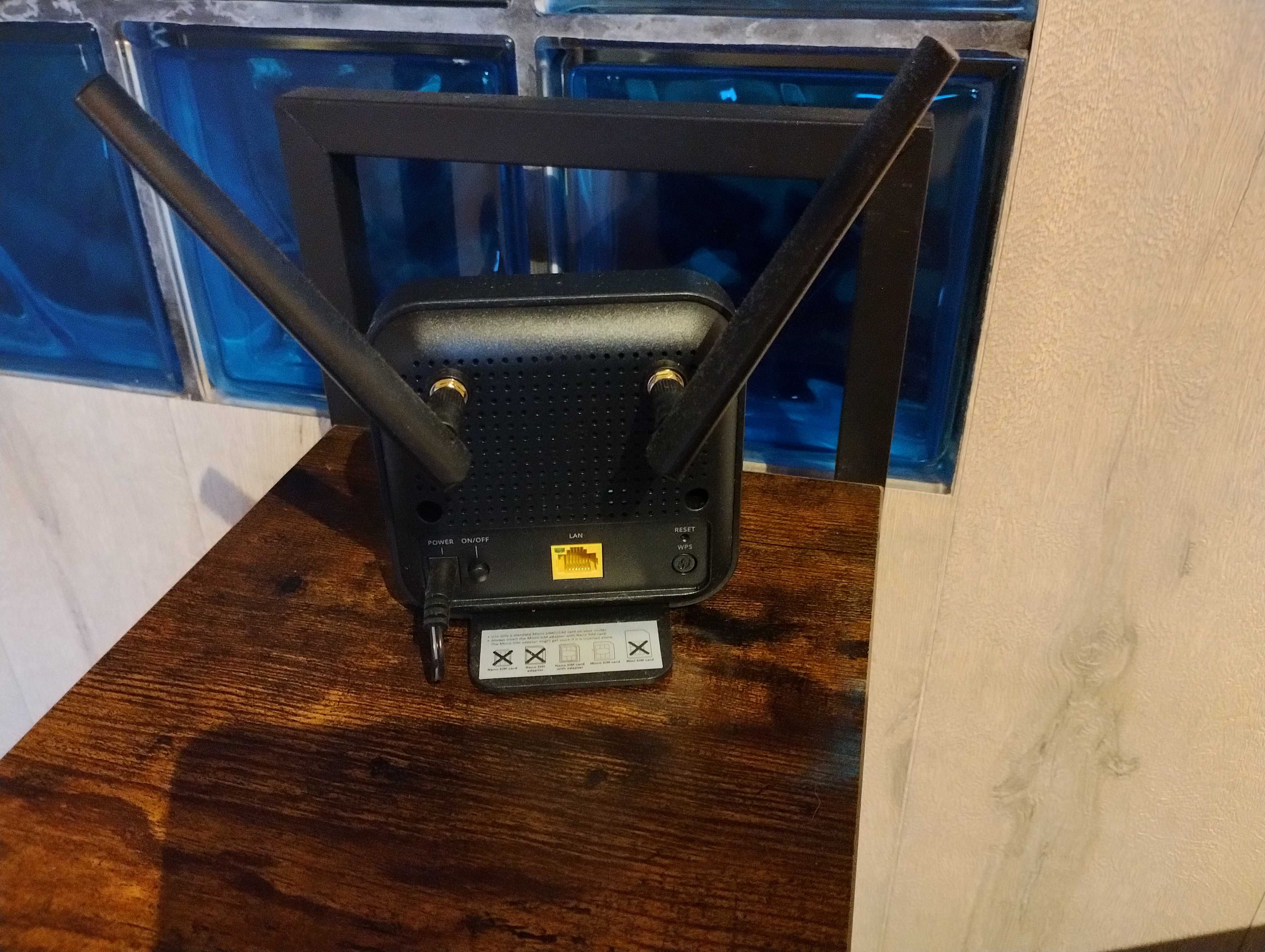 Router-modem ASUS 4G-N12 B1 (300Mbps b/g/n (LTE)