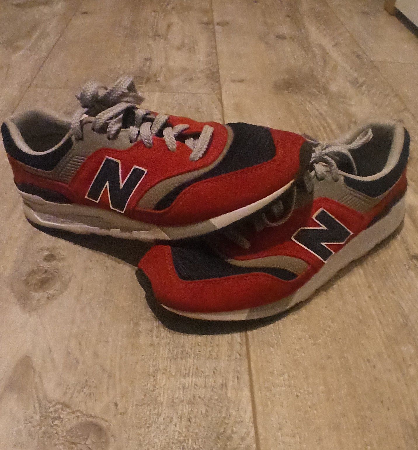 Buty sportowe New Balance.