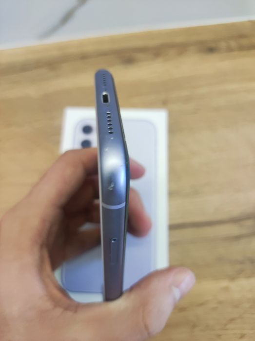 iPhone 11 64gb 70% baterii STAN IDEALNY