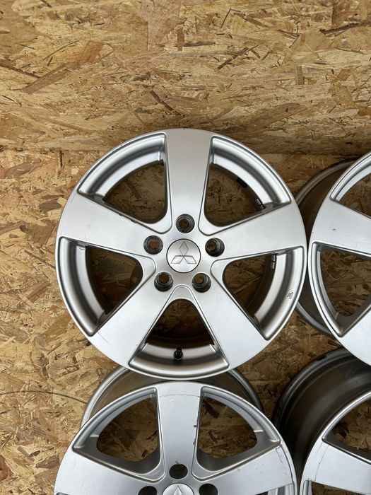 Диски5/114.3 R17 ET38 ЦО(діа)67.1 диски титани