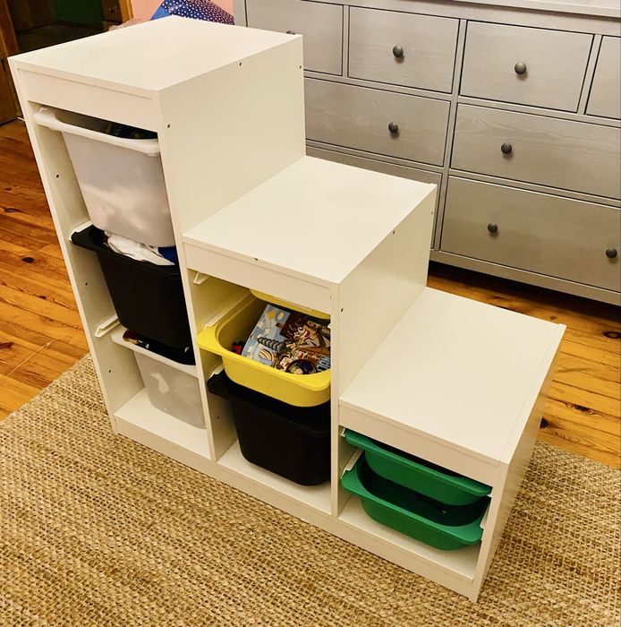 Regał Ikea z pojemnikami TROFEST