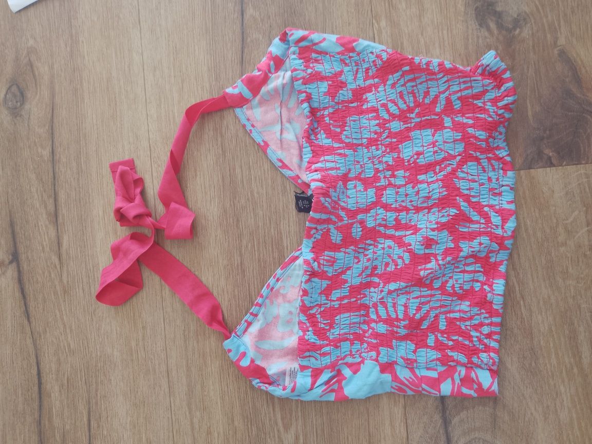 PrettyLittleThing top r. 32