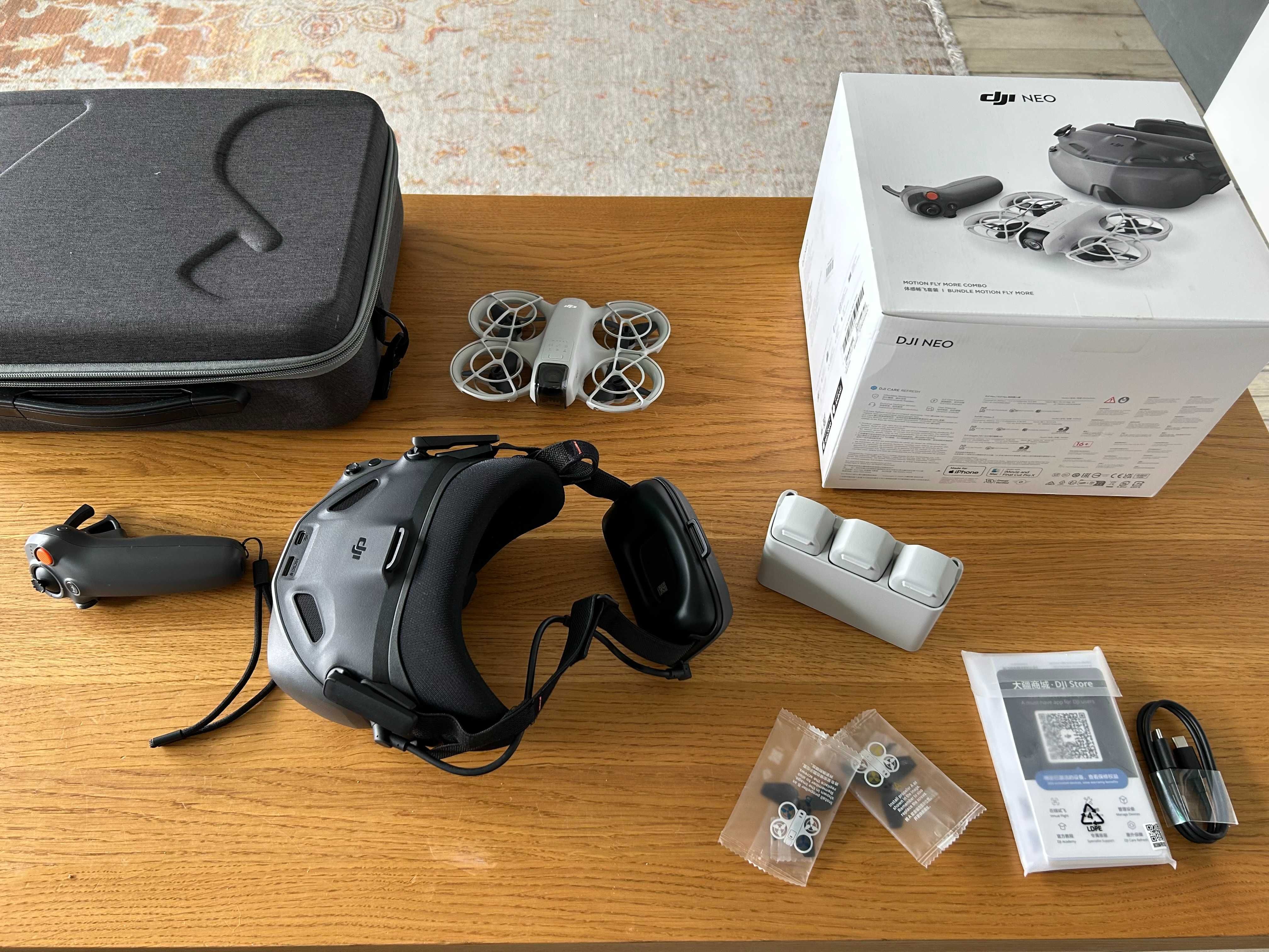 Dron DJI NEO Motion Fly More Combo