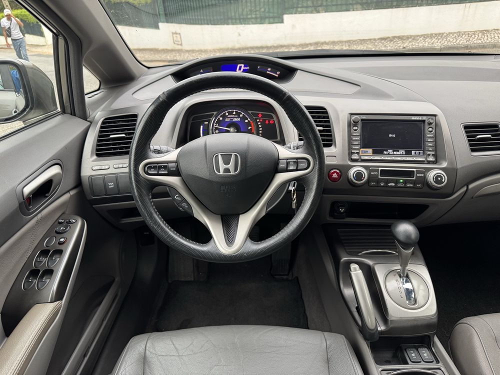 HONDA COVIC HIBRID  75.000 KMS AUTOMATICO TODAS REVISÕES NA HONDA