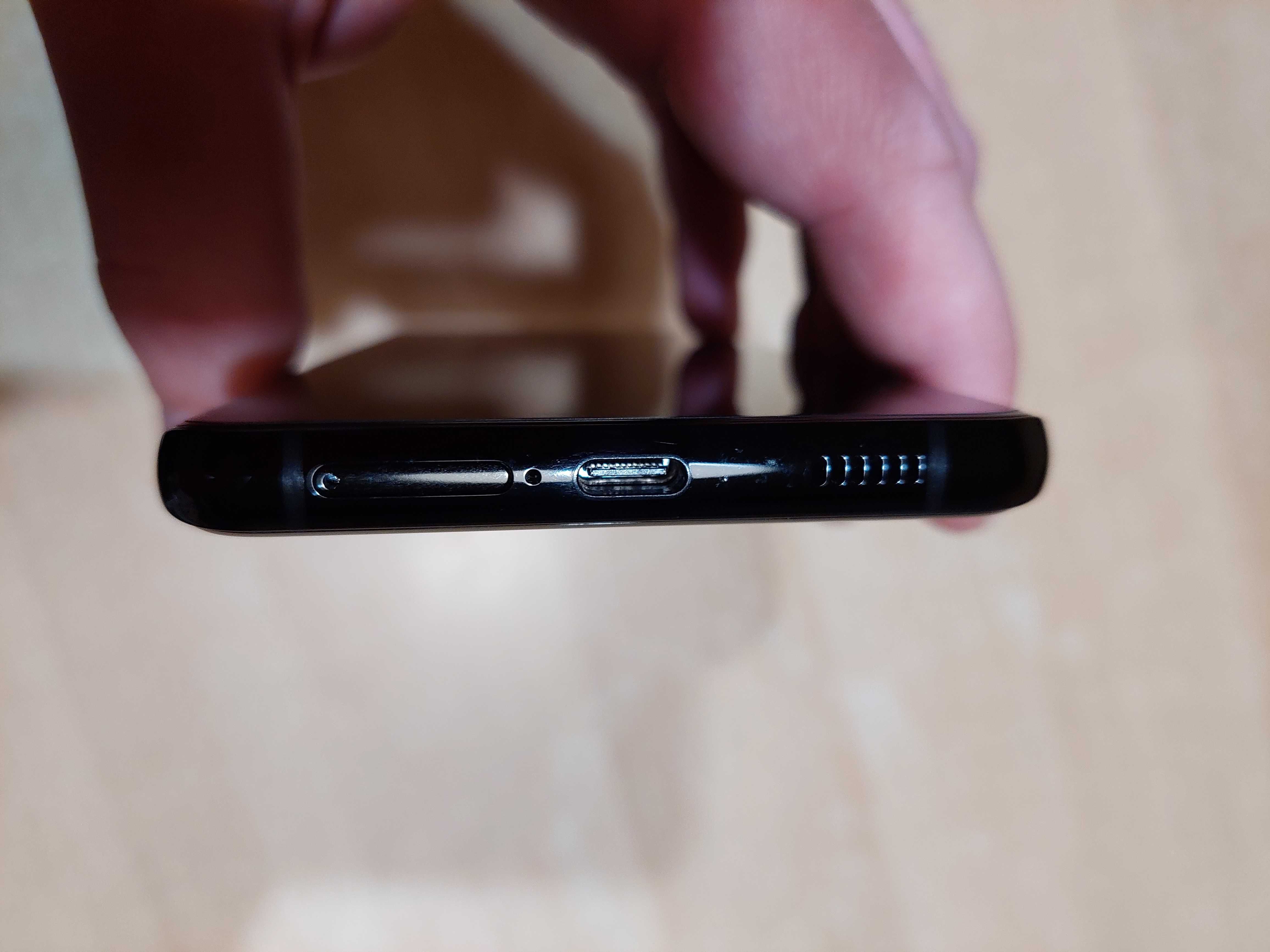 Samsung Galaxy S21 Ultra (16/512Gb) Phantom Black. В состоянии нового