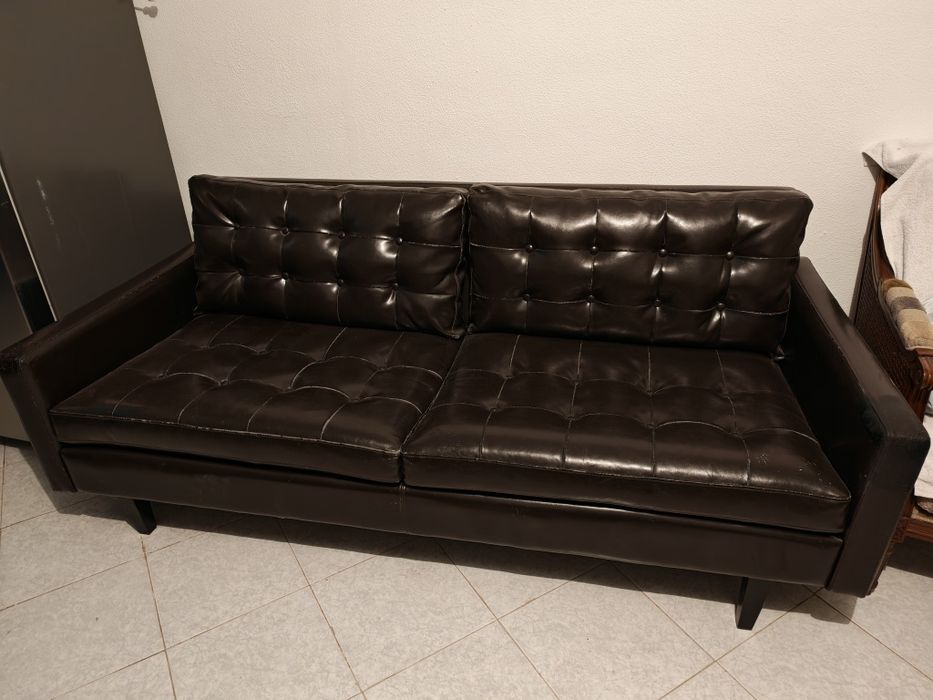 Sofá pele genuíno 3 lugares