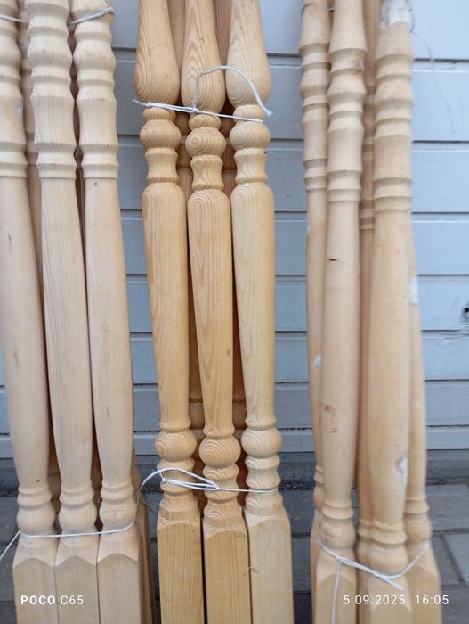 Tralki schodowe swierkowe