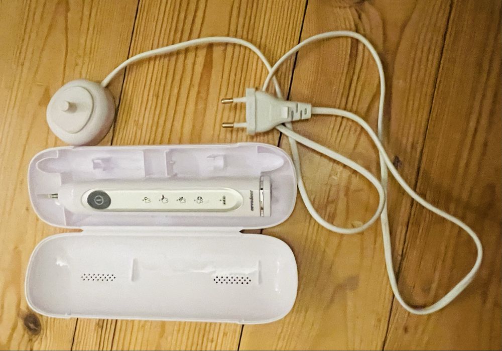 Szczoteczka soniczna novadent uszkodzona