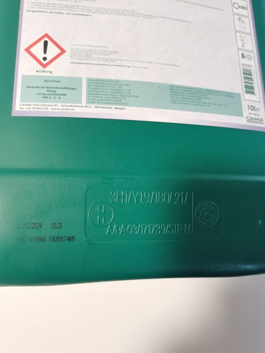 Nawóz Canna Terra Flores 10L - nawóz bazowy na kwitnienie