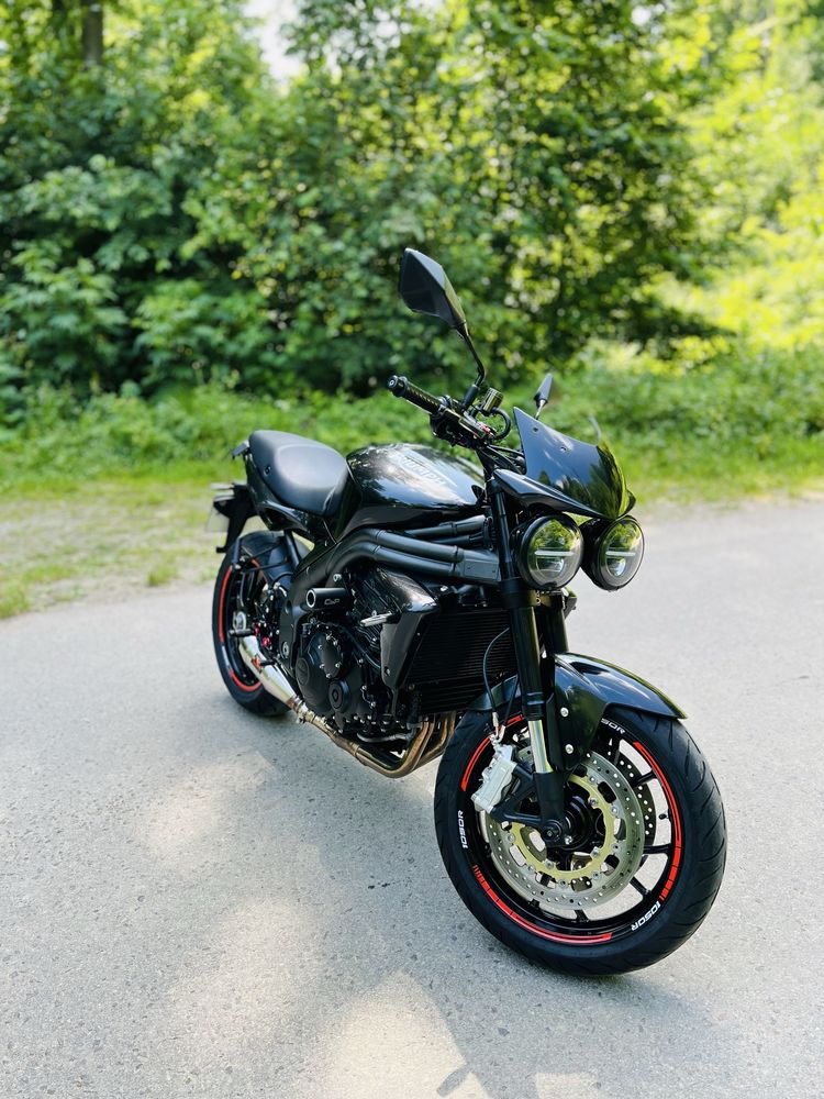 Triumph Speed Triple 1050