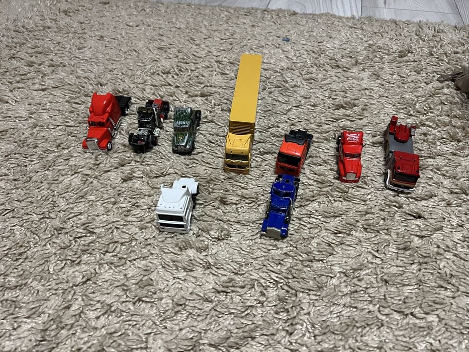 Іграшкові фури модельки