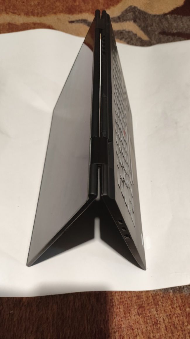 Ноутбук-трансформер Lenovo ThinkPad X1 Yoga G3