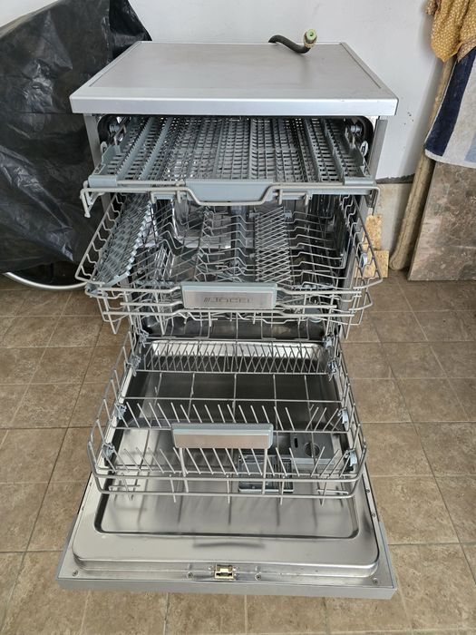 Máquina de lavar roupa e Máquina de lavar loiça