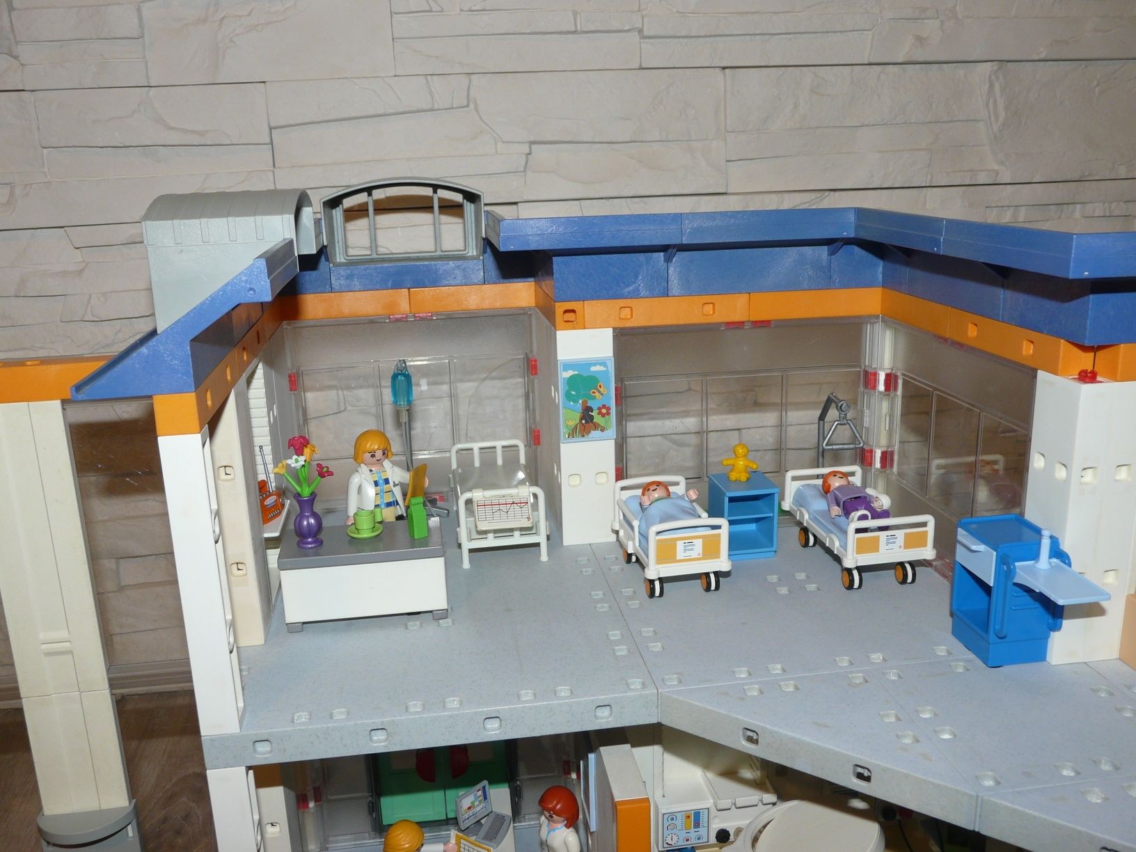 Duży szpital playmobil