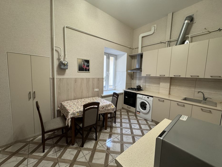 Аренда 3 ком.Базарная,АГВ,СВЕТ ЕСТЬ ВСЕГДА