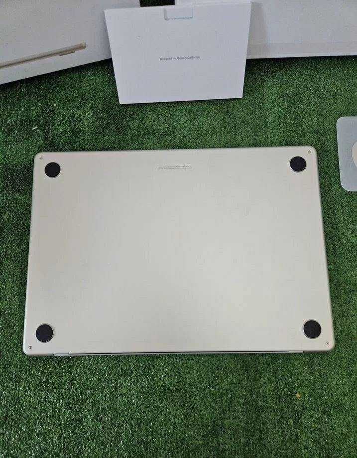 Macbook air 15 m2 8 256