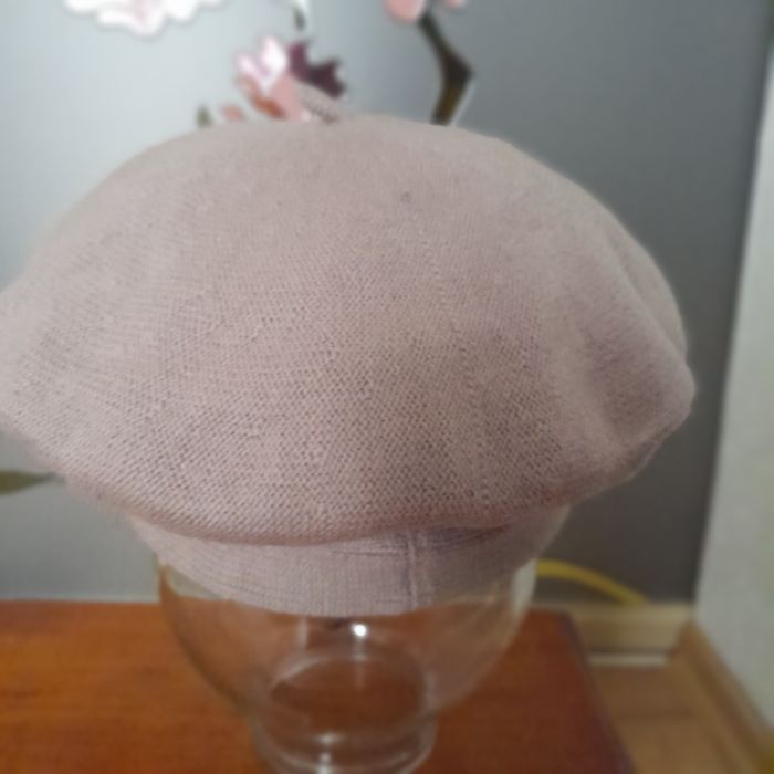 Берет жіночій вовна