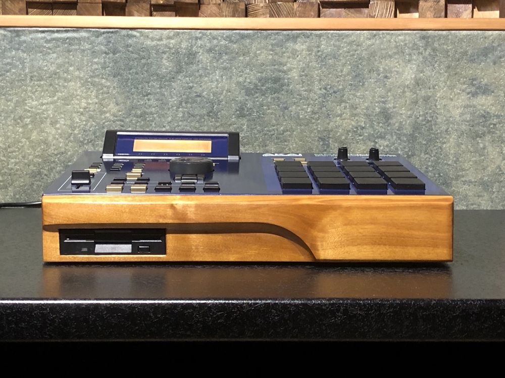 Akai Mpc 2000xl Sampler Blue MCD Klasyk