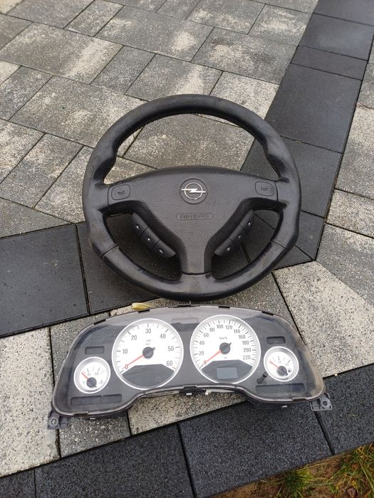 Kierowca sportowa opel Astra G II 2 zafira b vectra b licznik białe