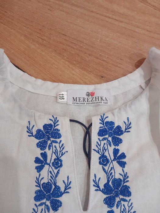 Вишиванка для дівчинки Мережка розмір 116 (фактично 104)