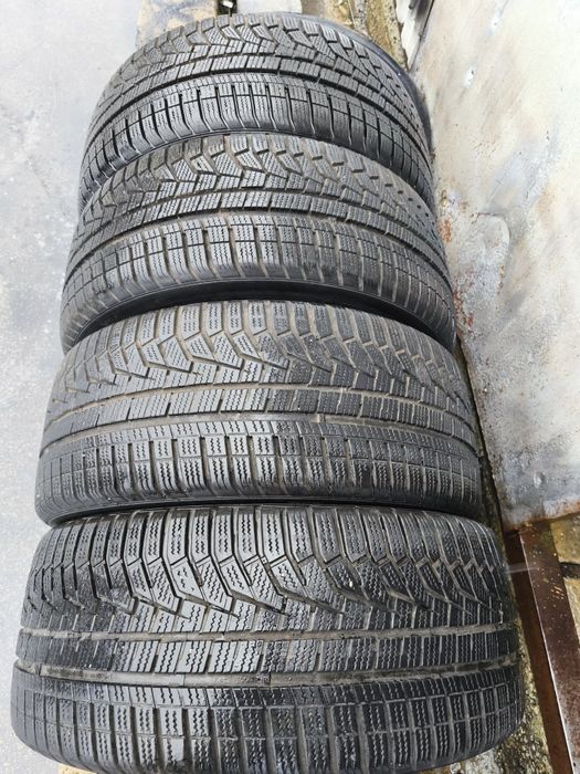 225/40/18 шини зимові Hankook® Winter I*Cept EVO2 XL