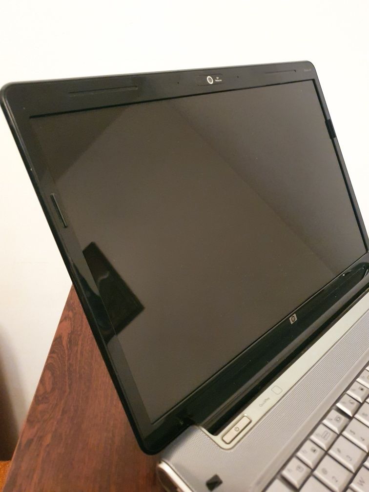 Laptop HP Pavilion Entertainment PC Intel Centrino 2 vista nividia