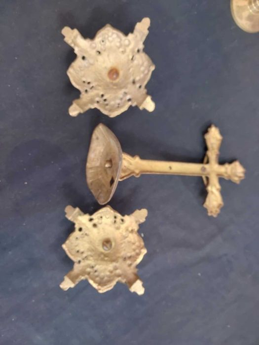 Mosiężny Krzyż + świeczniki, zestaw kolędowy