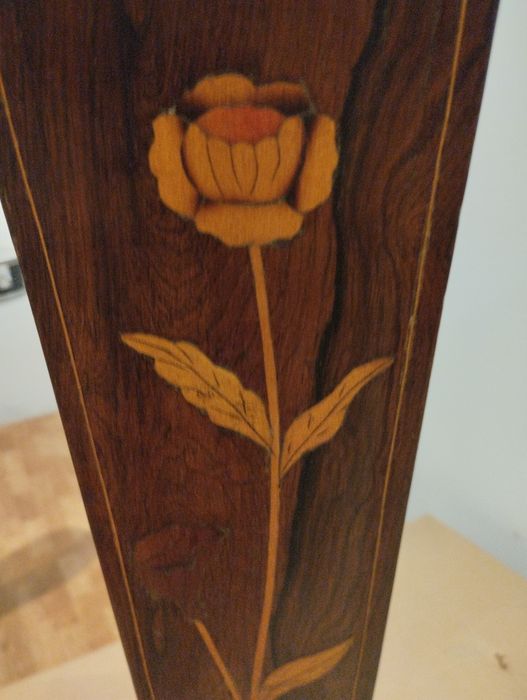 Coluna madeira secular