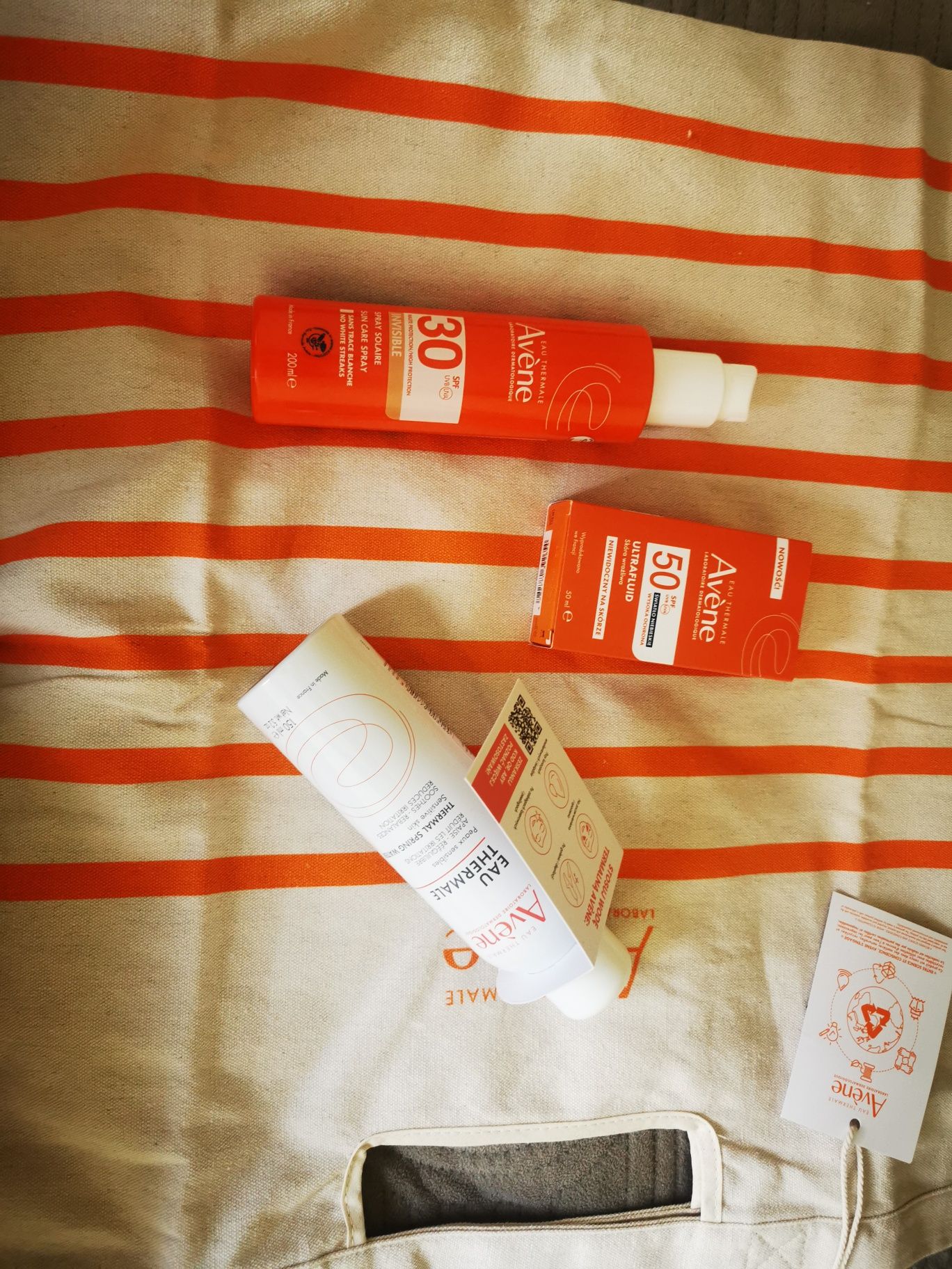 Zestaw Avene Sun plus torba plażowa