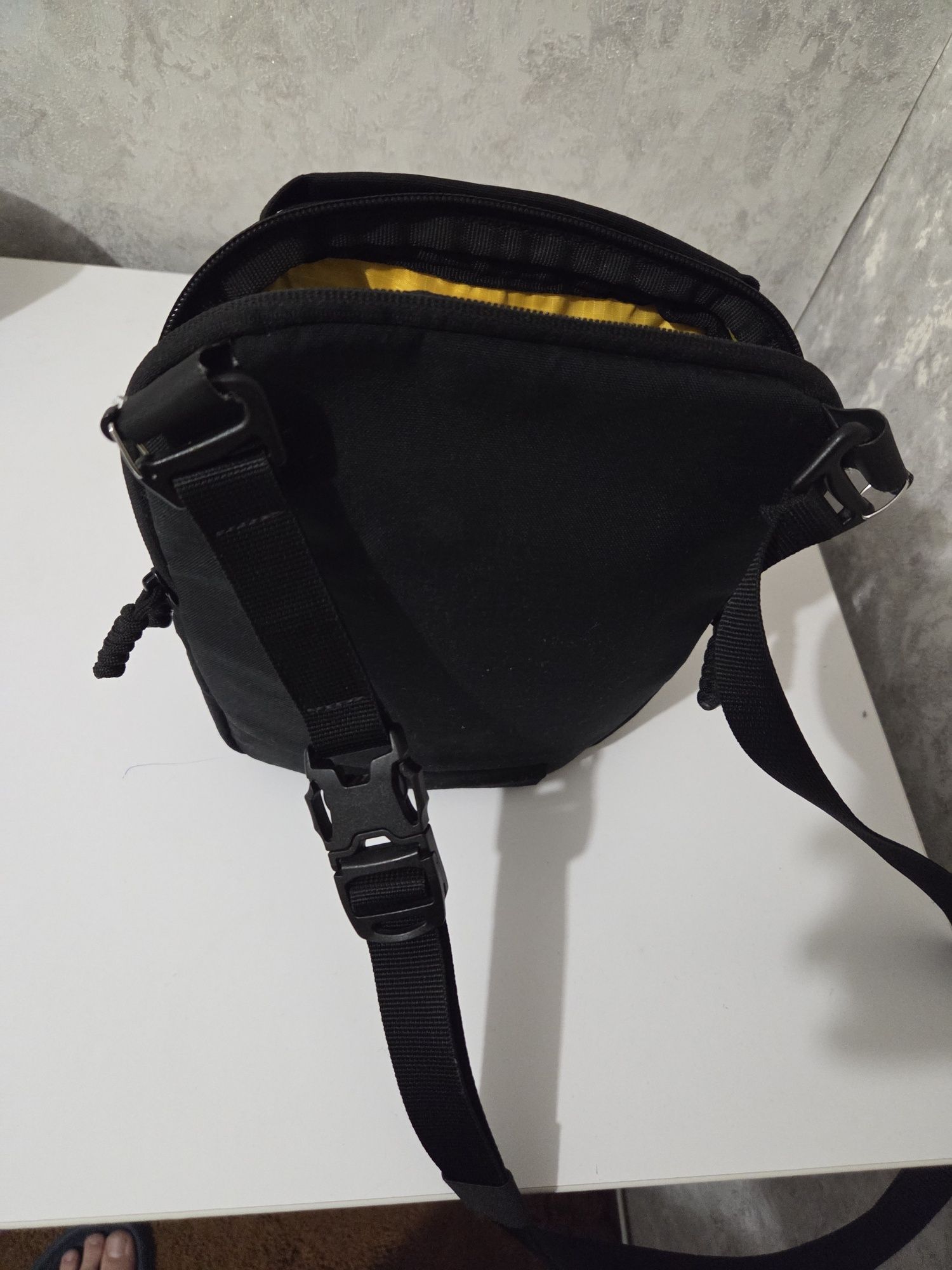 EDB EveryDayBag чорна сумка