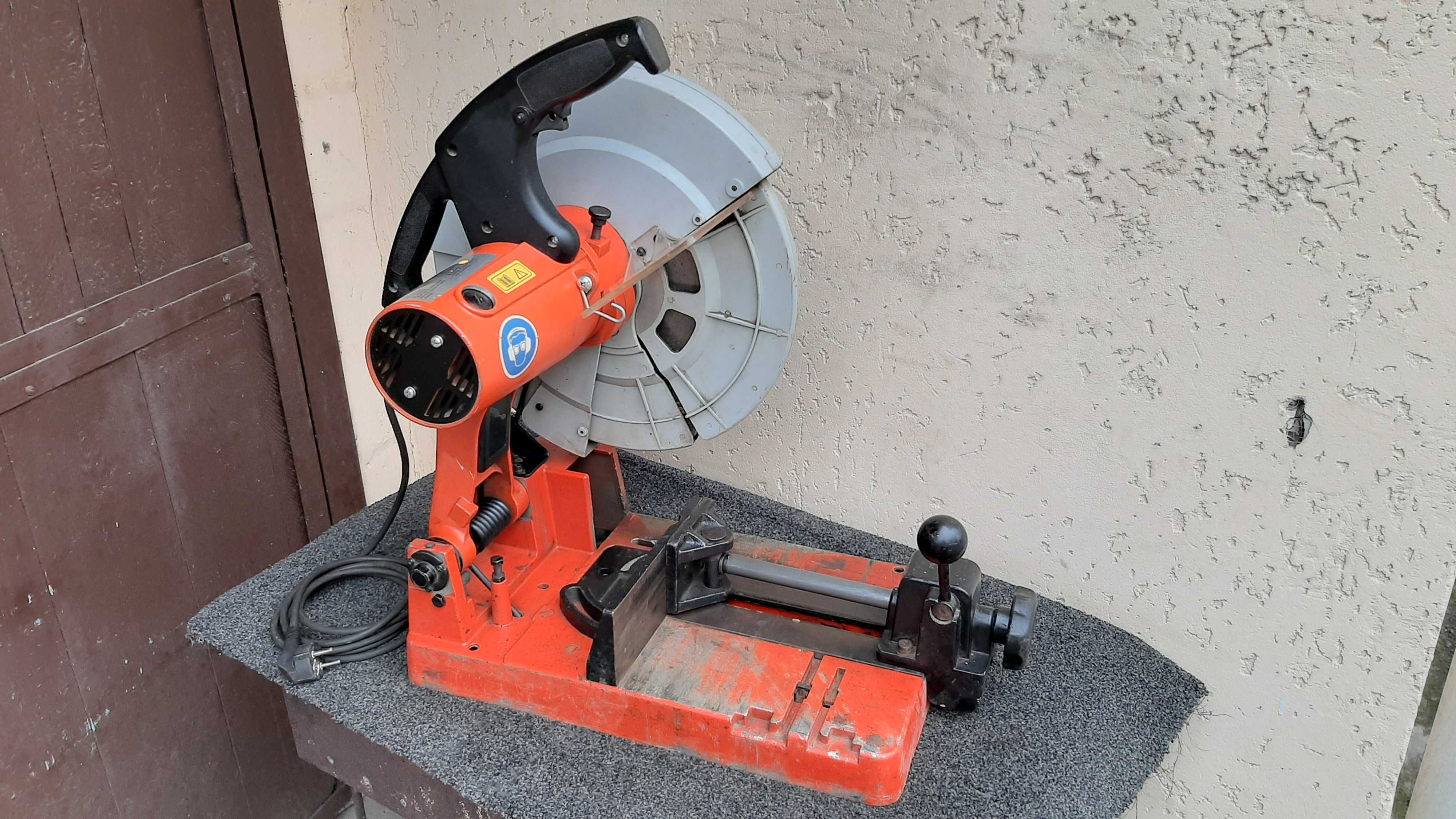 Монтажна сухопилна пила Ridgid 590L Американська
