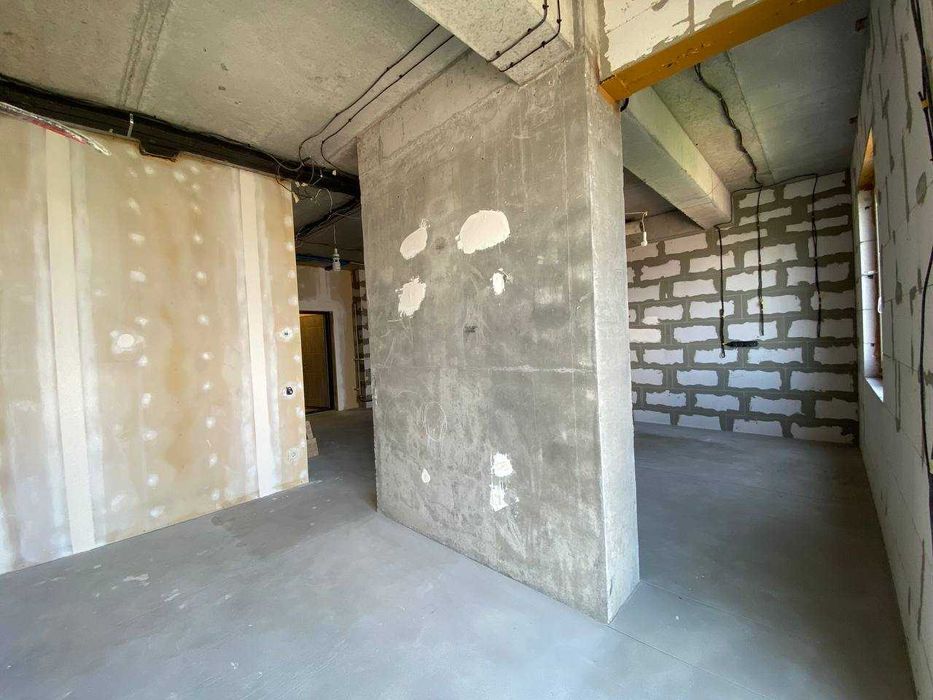 Продам  2к квартиру ЖК , вул.Робоча, 78м2